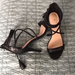 LC Lauren Conrad high heels